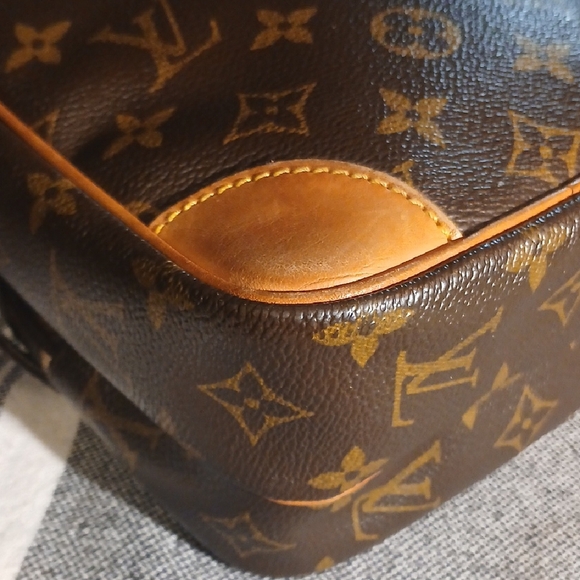 Louis Vuitton Brown Monogram Men's Bag - Picture 6 of 14